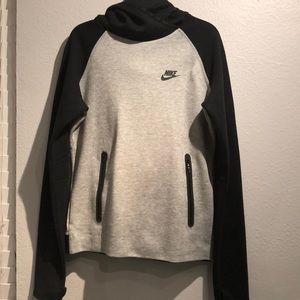 Women’s Nike small hoodie
